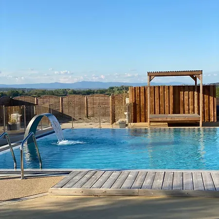 Camping La Roulotte Castelnau-de-Guers