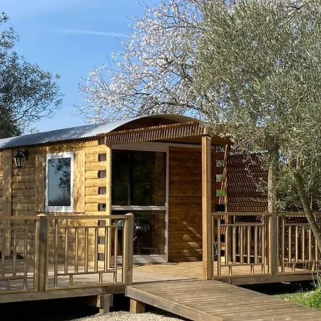 Kamp alanı La Roulotte